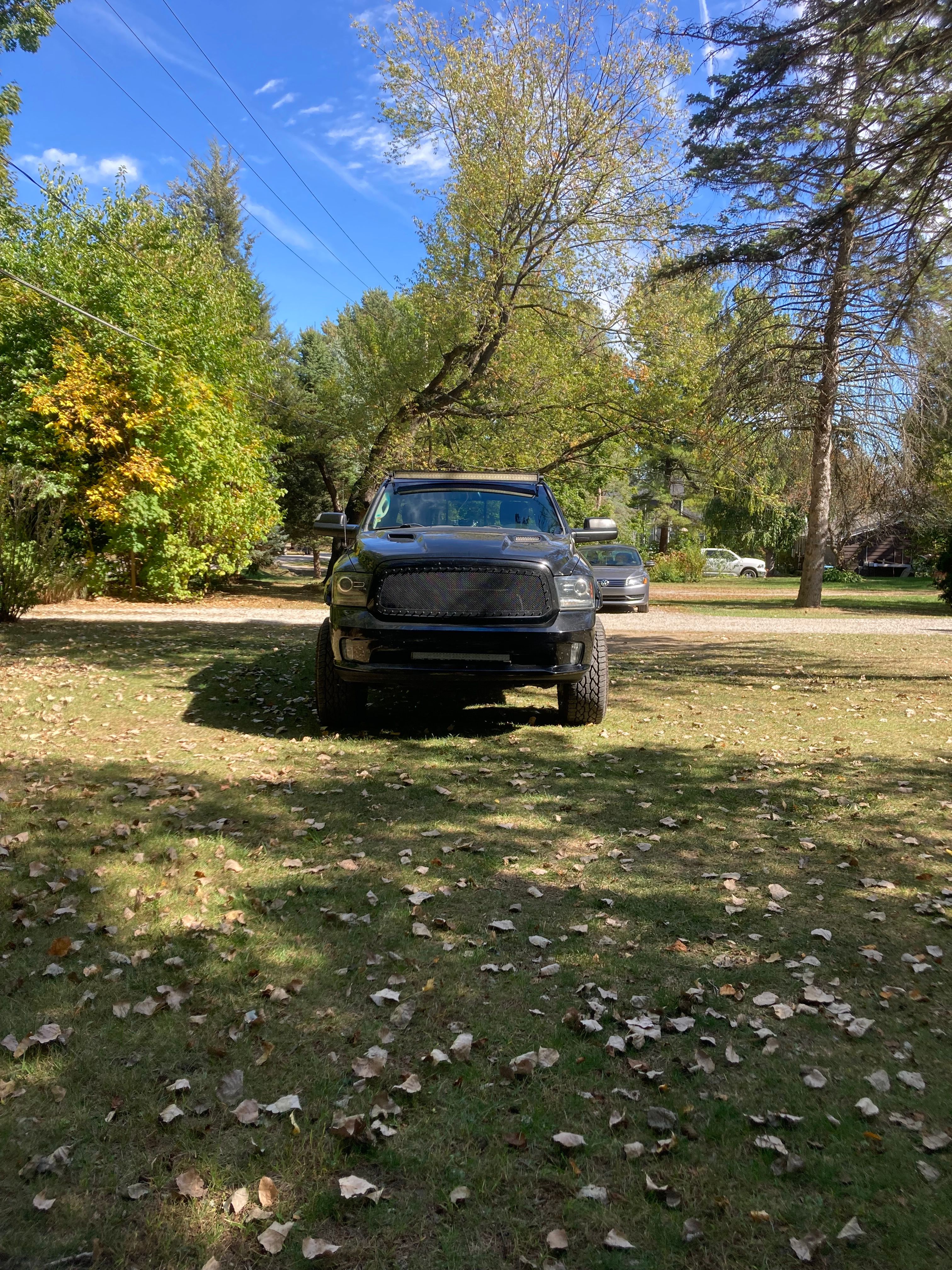 Used 2015 RAM 1500 Sport w/ Sport Premium Group AWD/4WD image 2
