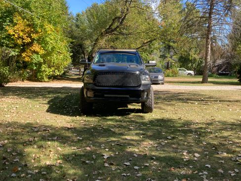 Used 2015 RAM 1500 Sport w/ Sport Premium Group AWD/4WD image 2