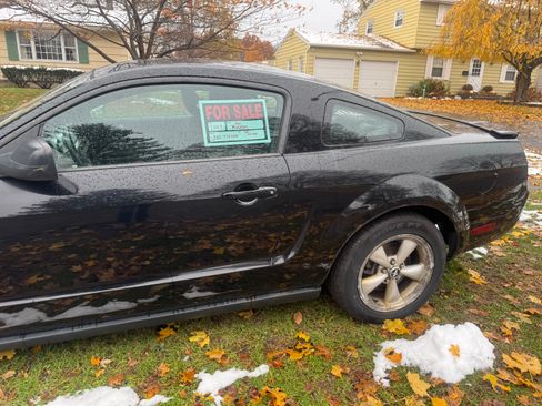 Used 2007 Ford Mustang Coupe image 6
