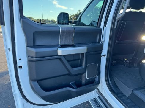 Used 2021 Ford F350 Lariat w/ Chrome Package image 16