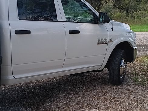 Used 2014 RAM 3500 Tradesman w/ Chrome Appearance Group image 6