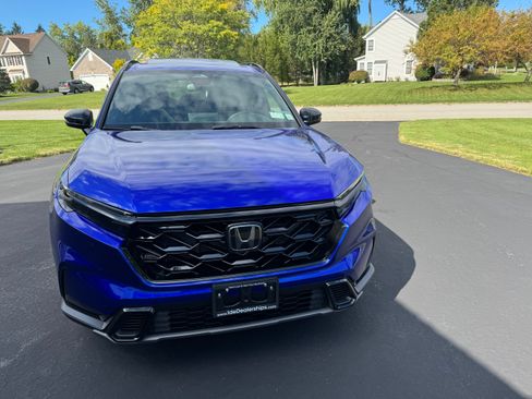 Used 2025 Honda CR-V Sport image 2