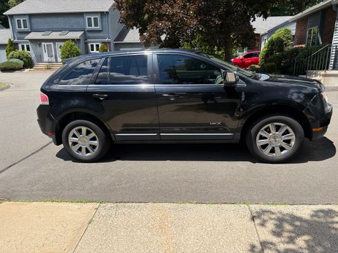 Used 2008 Lincoln MKX AWD image 2
