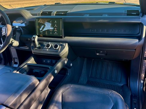 Used 2024 Land Rover Defender 110 Carpathian Edition image 12