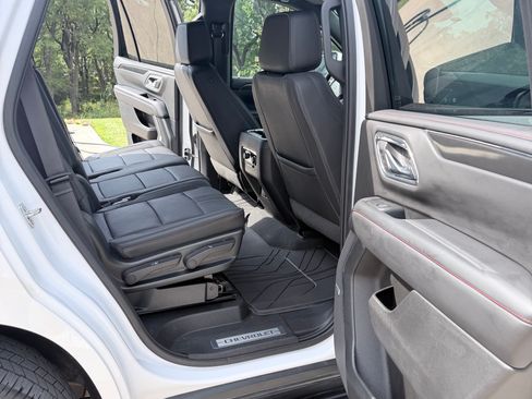 Used 2023 Chevrolet Tahoe RST w/ Luxury Package AWD/4WD image 8