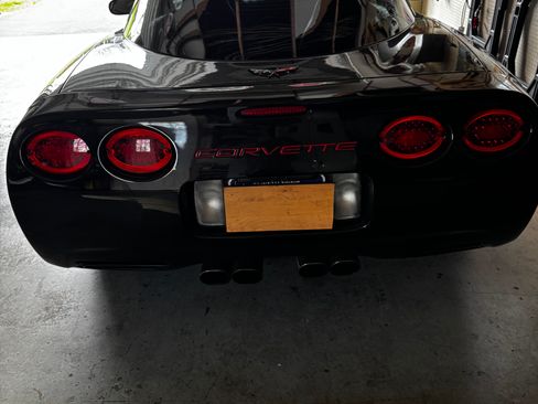 Used 2002 Chevrolet Corvette Coupe w/ Preferred Equipment Group2 image 4