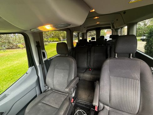 Used 2017 Ford Transit 350 XLT image 5