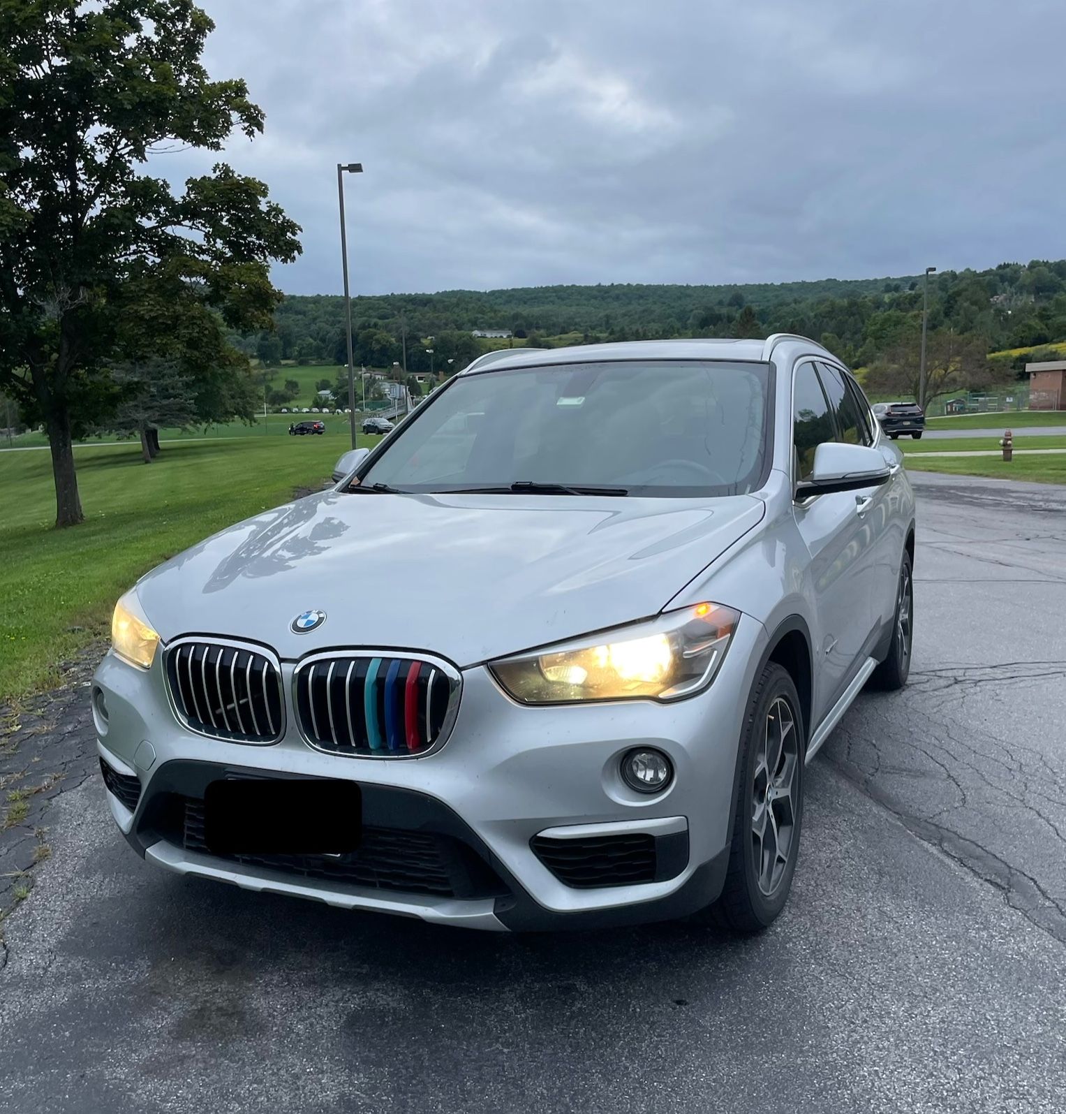 Used 2018 BMW X1 xDrive28i AWD/4WD image 1