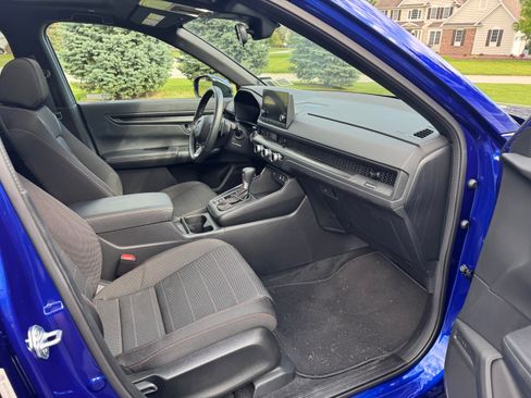 Used 2025 Honda CR-V Sport image 11