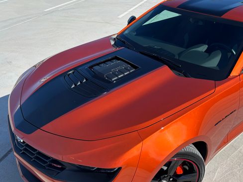 Used 2022 Chevrolet Camaro LT w/ RS Package image 8