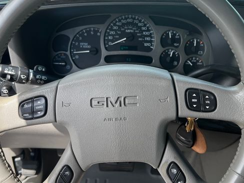 Used 2004 GMC Yukon Denali AWD/4WD image 13
