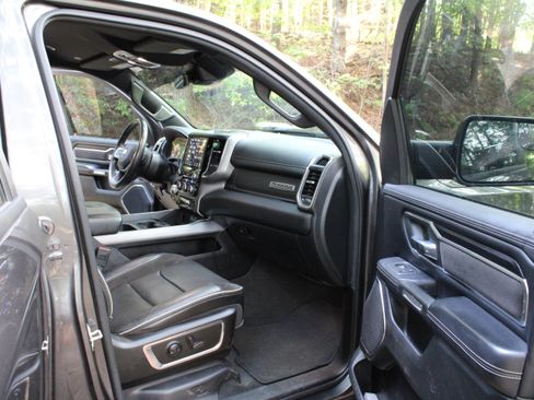 Used 2024 RAM 1500 Laramie AWD/4WD image 20