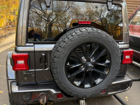 Used 2021 Jeep Wrangler Unlimited Sahara image 11