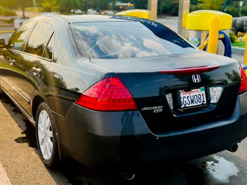 Used 2007 Honda Accord SE image 8