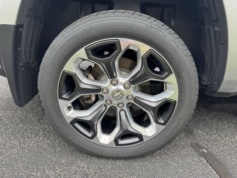 Used 2021 RAM 1500 Limited AWD/4WD image 11