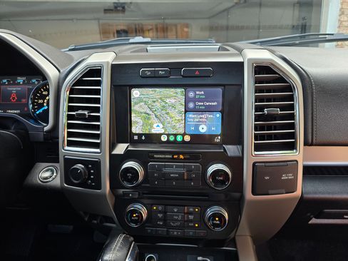 Used 2015 Ford F150 Lariat w/ Equipment Group 502A Luxury image 9