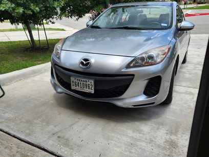 Used 2013 MAZDA MAZDA3 i SV