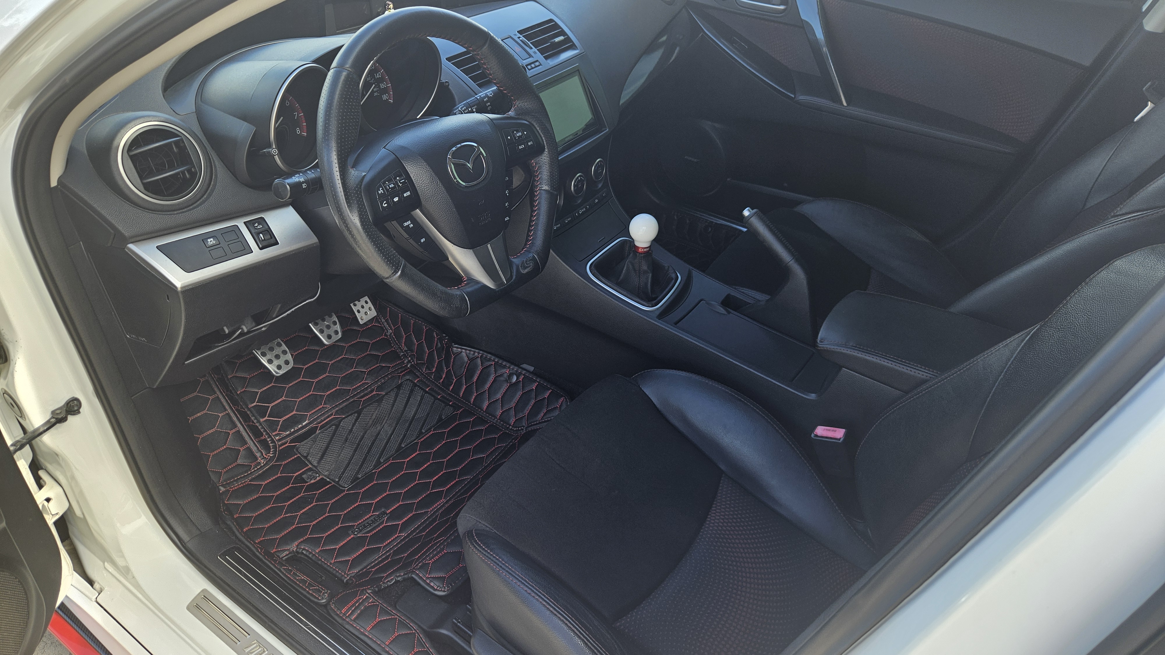 Used 2013 MAZDA MAZDA3 Touring FWD image 9
