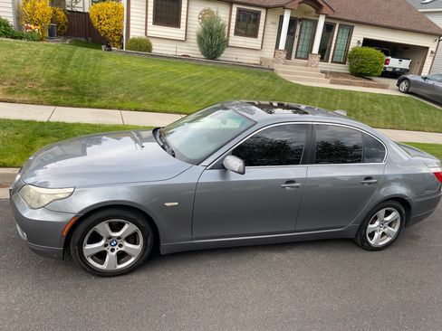 Used 2008 BMW 535xi Sedan AWD/4WD image 12