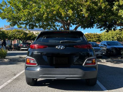 Used 2018 Hyundai Kona SE image 5