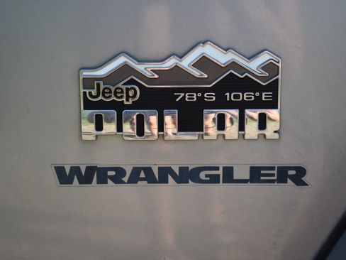 Used 2014 Jeep Wrangler Unlimited Sahara image 24