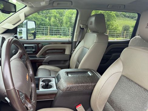 Used 2019 Chevrolet Silverado 3500 LTZ w/ Duramax Plus Package image 8