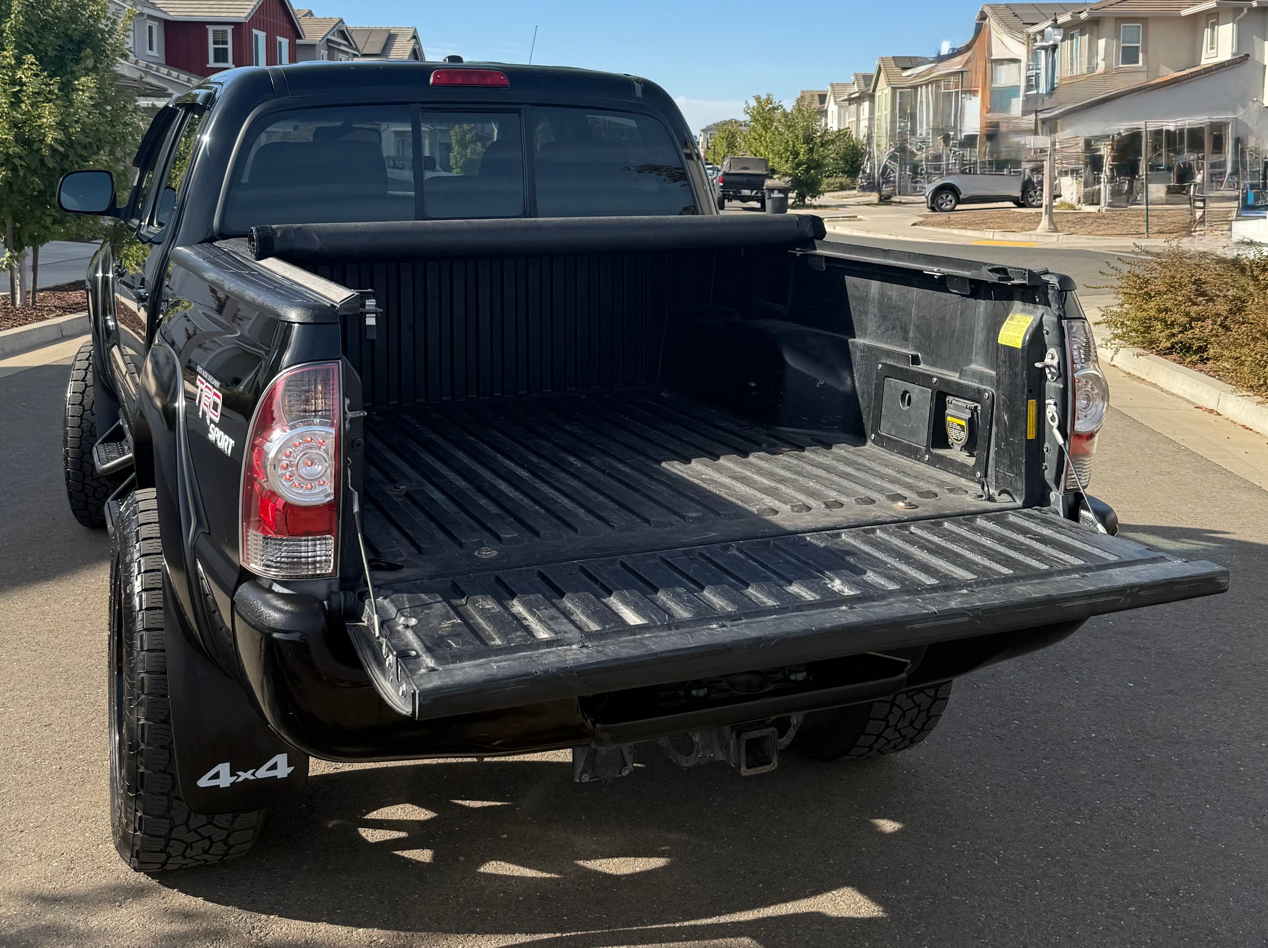 Used 2011 Toyota Tacoma 4x4 Double Cab w/ TRD Sport Pkg image 6