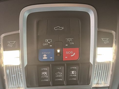 Used 2021 RAM 2500 Limited AWD/4WD image 13