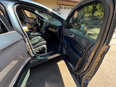Used 2022 Ford Edge ST w/ Equipment Group 401A AWD/4WD image 18