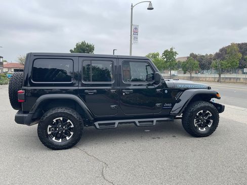 Used 2024 Jeep Wrangler Unlimited Rubicon 4xe AWD/4WD image 6