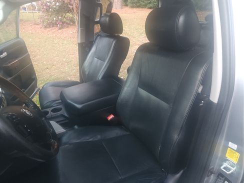 Used 2011 Toyota Tundra Limited image 23