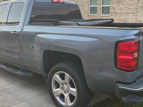 Used 2015 Chevrolet Silverado 1500 LT w/ LT Convenience Package RWD image 4