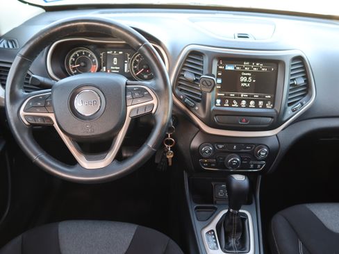 Used 2014 Jeep Cherokee Latitude image 6