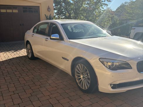 Used 2012 BMW 750Li image 2