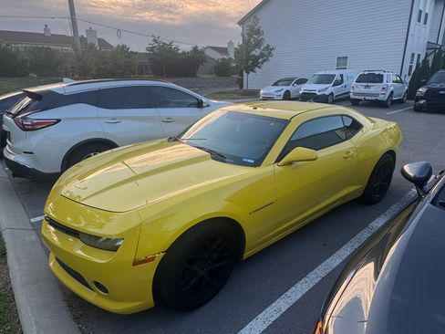 Used 2015 Chevrolet Camaro LS RWD image 2