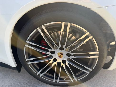 Used 2016 Porsche 911 Carrera 4S image 21