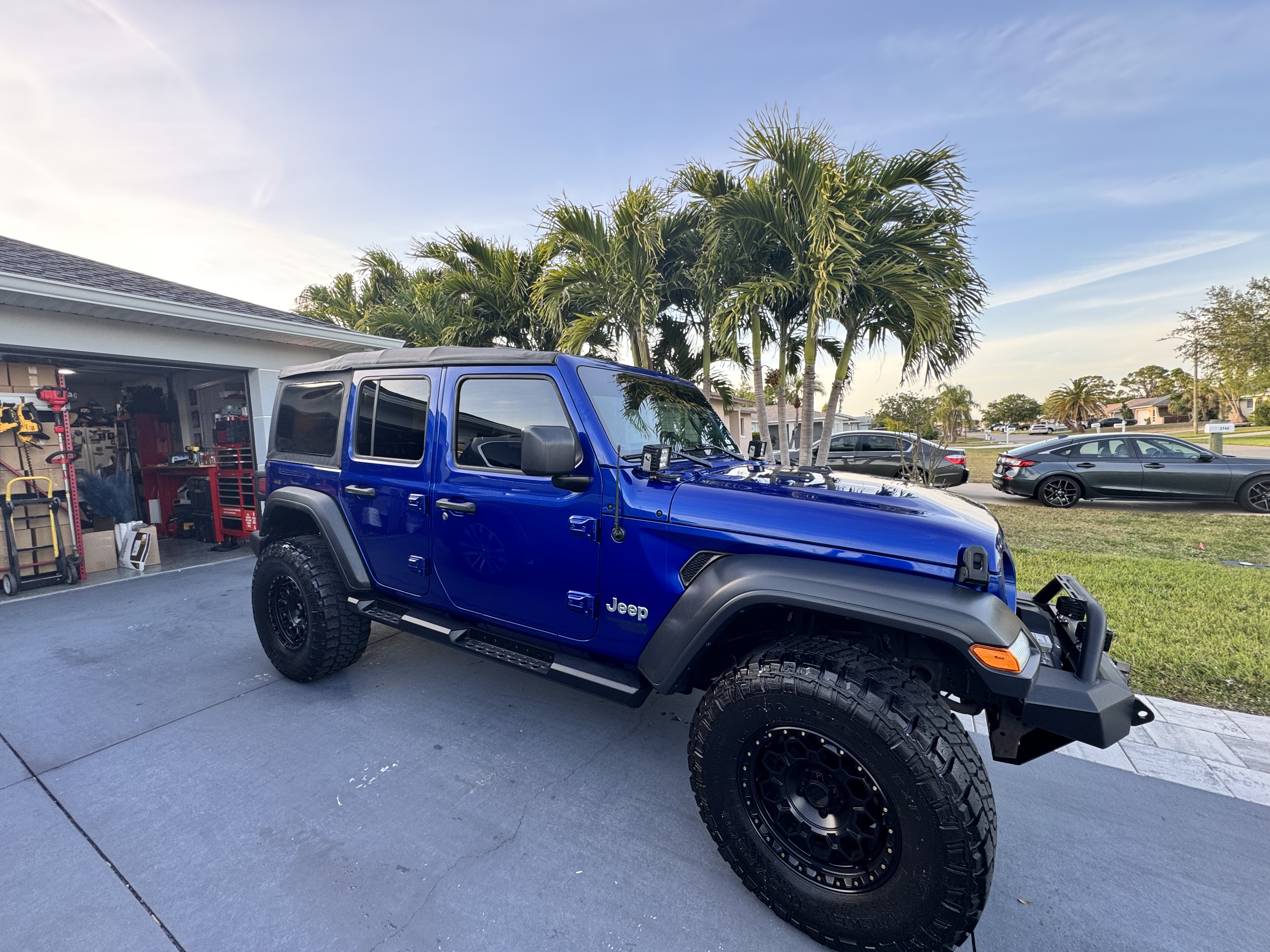 Used 2018 Jeep Wrangler Unlimited Sport S AWD/4WD image 1