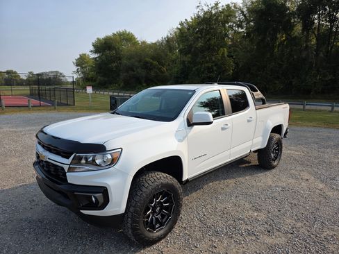 Used 2022 Chevrolet Colorado LT w/ Luxury Package image 29