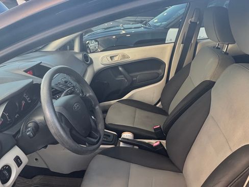 Used 2013 Ford Fiesta S image 9