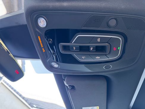 Used 2023 Audi Q7 3.0T Prestige image 11