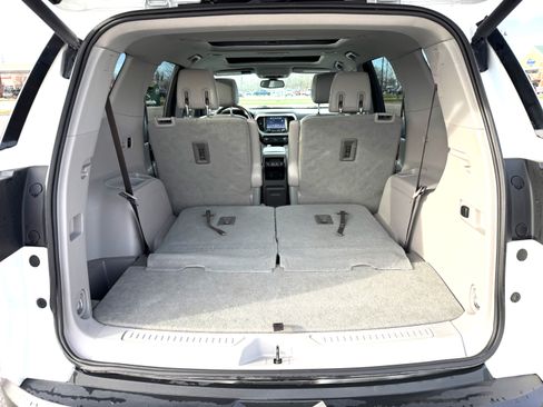 Used 2018 GMC Acadia SLT image 19