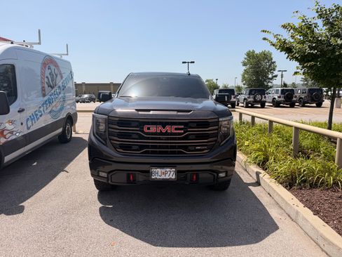 Used 2022 GMC Sierra 1500 AT4X AWD/4WD image 6