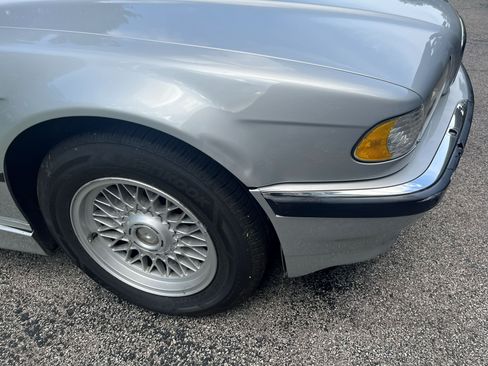 Used 2001 BMW 740i image 10