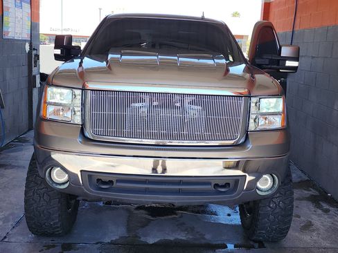 Used 2007 GMC Sierra 1500 SLT w/ SLE/SLT Trailering Package image 2