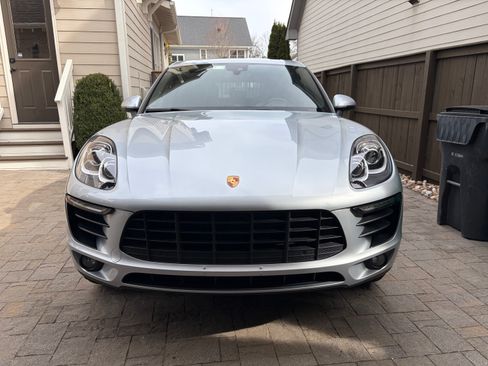 Used 2018 Porsche Macan Sport Edition image 2