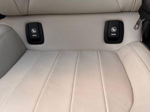 Used 2019 MINI Cooper Convertible w/ Premium Package image 17