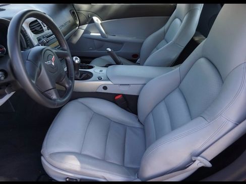 Used 2005 Chevrolet Corvette Coupe w/ Preferred Equipment Group image 14