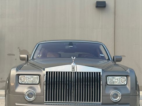 Used 2007 Rolls-Royce Phantom Sedan image 2