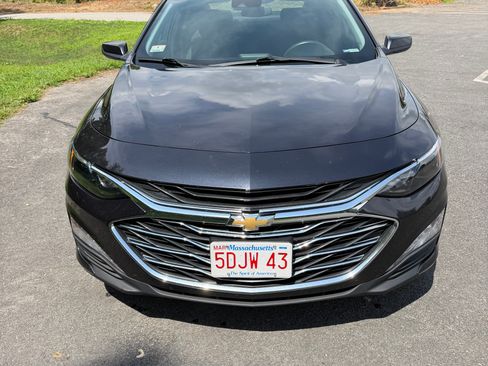 Used 2023 Chevrolet Malibu LT FWD image 2