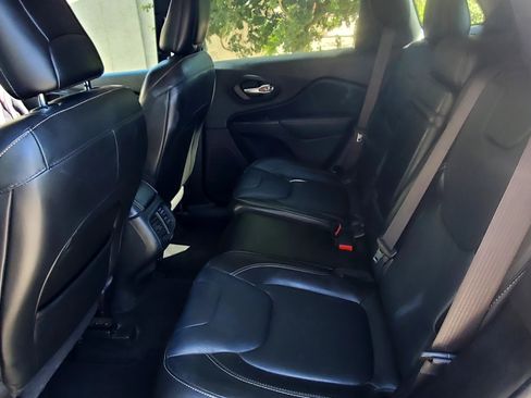 Used 2015 Jeep Cherokee Limited w/ Technology Group image 8